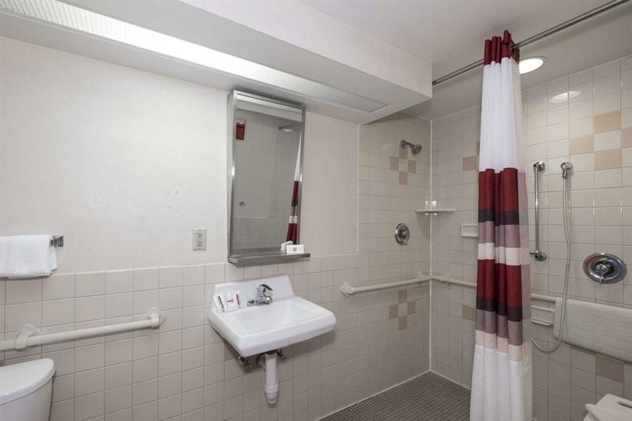 Red Roof Inn Lancaster Smoketown  Экстерьер фото